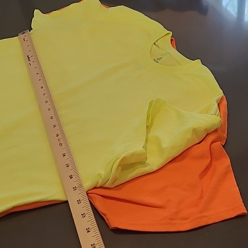 Fruit of the Loom platinum, bundle of 2 t-shirts, 1 orange, 1 yellow sz L/G - Picture 5 of 7